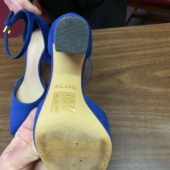 Aldo Blue Suede Shoes. - Picture 4 of 5